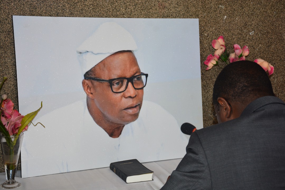 hommage PCES GBIAN1