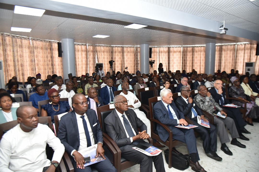 ColloqueBadinter39